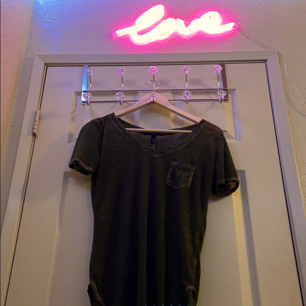 army green, thin adorable t shirt